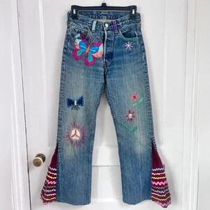Vintage RARE Levi’s Flare Jeans With Embroidery